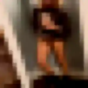 Lola, femme de 35 ans propose plan cul à Saint-Sixte