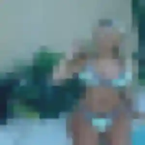 Cassandra, 34 ans, disponible à Saint-Vincent-de-Reins pour un plan cul
