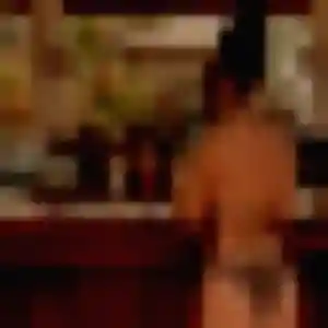 Photo de Éléonore à Sainte-Rose (37 ans) - plan cul anonyme