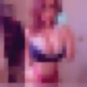 Lina, 36 ans, en ligne à Saivres pour une rencontre coquine