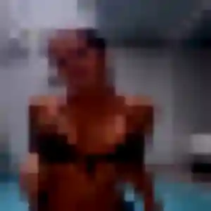 Béatrice, fille de 34 ans cherche plan cul à Salagnac