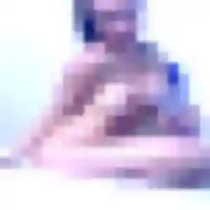 Photo de Adjoua à Sapois (33 ans) - plan cul gratuit