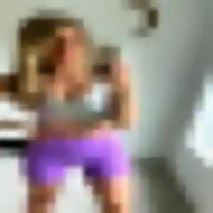 Sexy Ornella, 22 ans à Sarry - la contacter