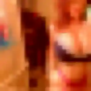 Malika, 24 ans, en ligne à Schwindratzheim pour une rencontre coquine