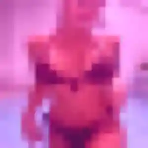 Nafi, 37 ans, en ligne à Seignelay pour une rencontre coquine