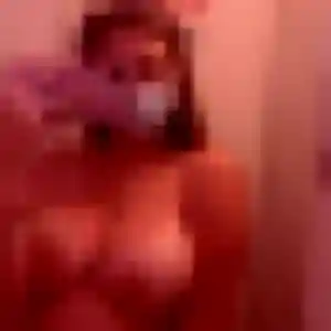 Photo de Noémie à Seyches (41 ans) - plan cul discret