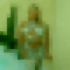 Charmante Valérie, 26 ans à Soulignonne - la contacter