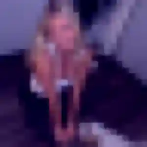 Photo exclusive de Axelle, 23 ans à Sumène - rencontre coquine