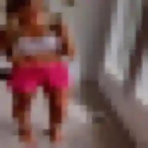Zara, 31 ans, connectée à Thuré pour un plan cul
