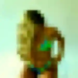 Photo exclusive de Neneh, 37 ans à Trélon - plan discret