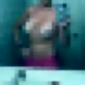 Akua, femme de 44 ans veut plan cul à Trévron