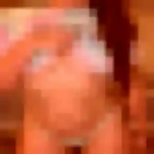 Adeola, femme de 43 ans cherche plan cul à Troissereux