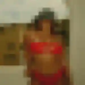 Photo de Eugénie à Val de Chaise (42 ans) - plan cul gratuit