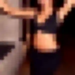 Perrine, 28 ans, en ligne à Val-de-la-Haye pour une rencontre coquine