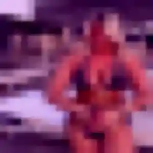 Ronke, 23 ans, disponible à Vallées-d'Antraigues-Asperjoc pour une rencontre coquine