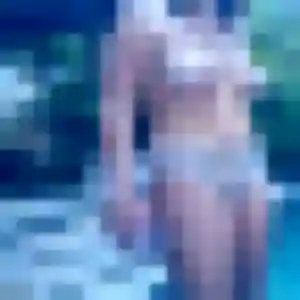 Sexy Céline, 25 ans à Vayres - voir sa photo