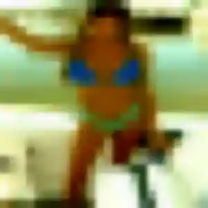 Amenan, fille de 25 ans cherche plan cul à Villar-Saint-Pancrace