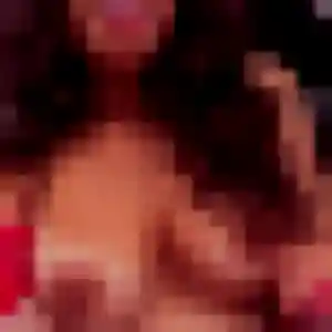 Monique, femme de 22 ans propose plan cul à Villard-sur-Doron