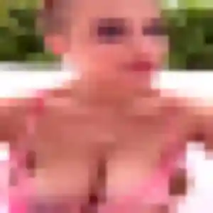 Laetitia, 37 ans, en ligne à Villebarou pour un plan cul